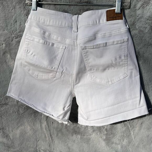 EUC 2-pairs American Eagle shorts Green Size 8 White Size 10 - Picture 7 of 10